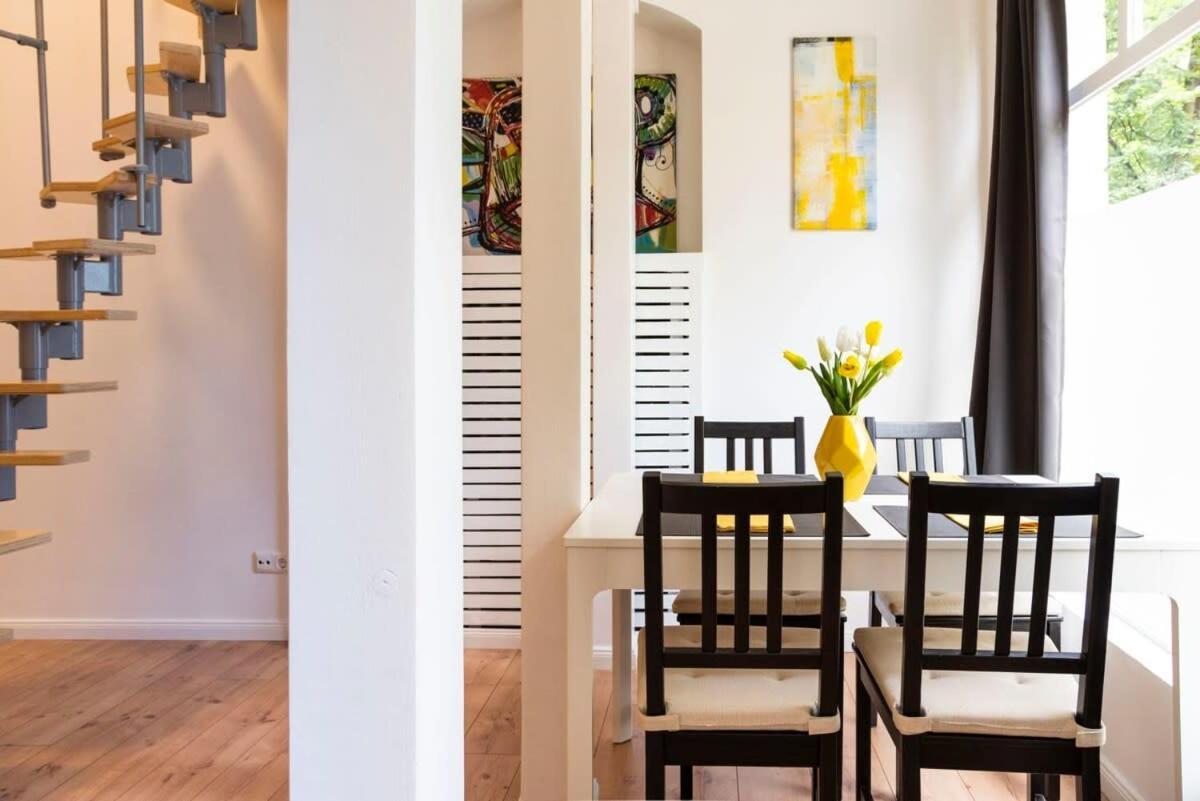 Spacious Loft Style Studio In Berlin Wilmersdorf Berlim Exterior foto
