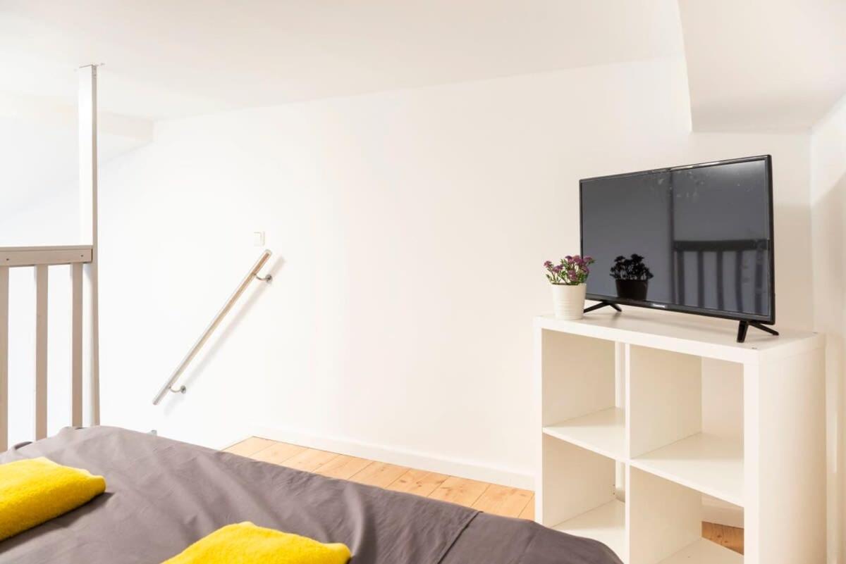 Spacious Loft Style Studio In Berlin Wilmersdorf Berlim Exterior foto